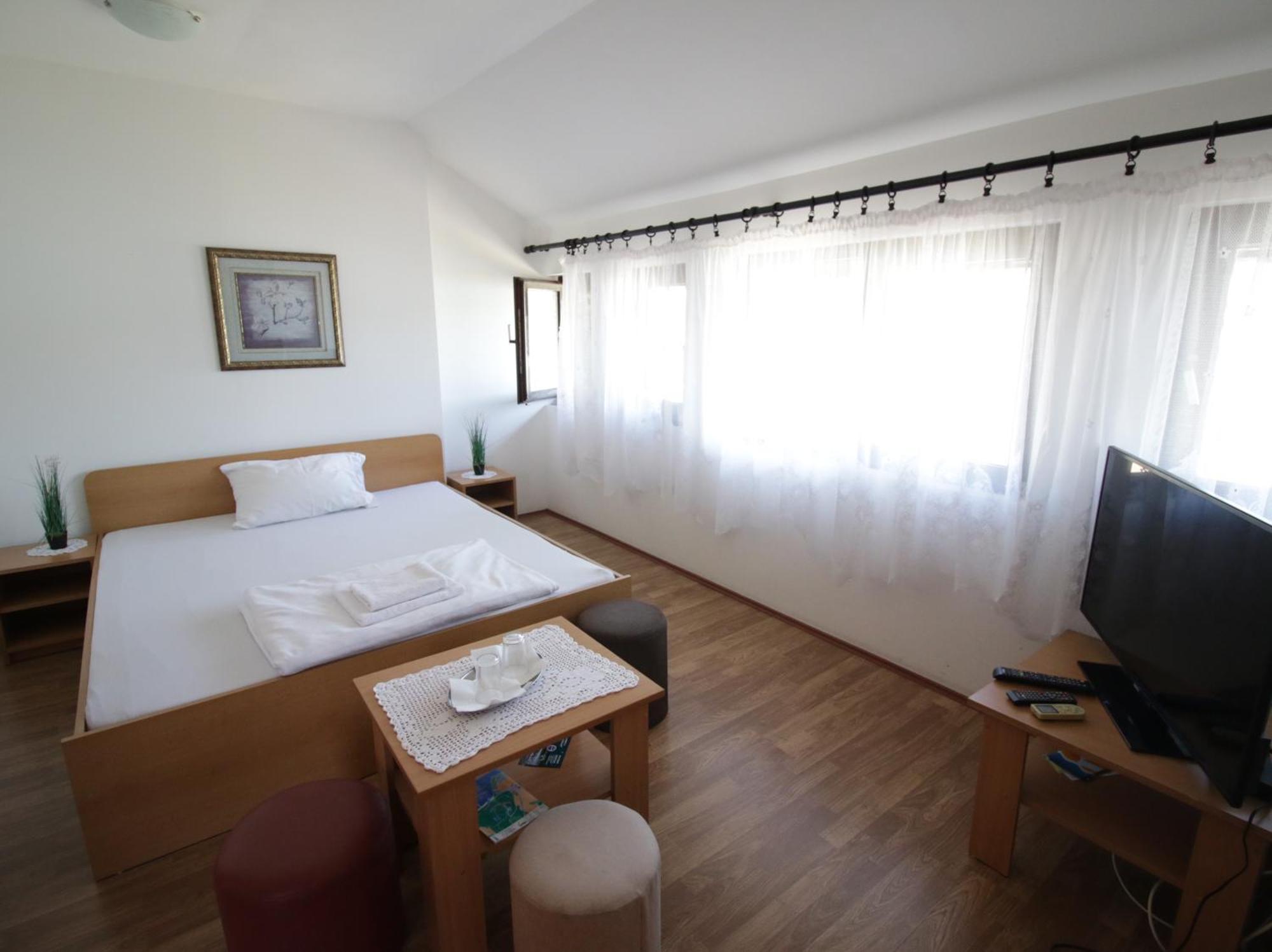 Rooms Jankovic Donji Milanovac Ngoại thất bức ảnh